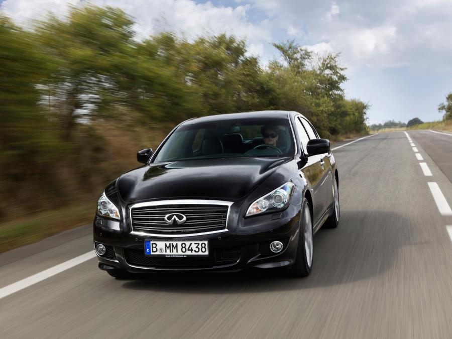  Infiniti M37 S 2010 года  (EU) (фото 11 из 25)